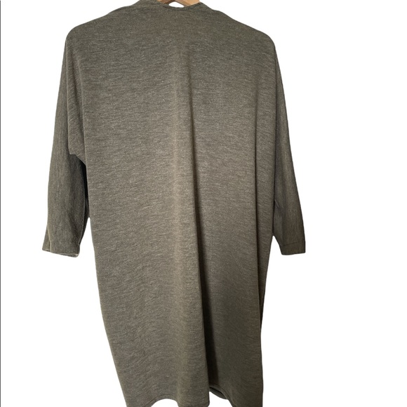 🤓Fabulous grey beige cardigan with pockets. - Picture 3 of 7